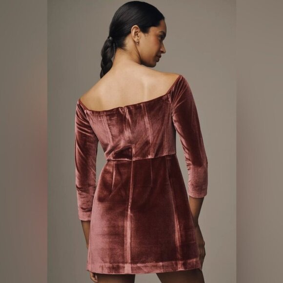 NWT Hutch Anthropologie Long-Sleeve Square-Neck‎ Mini Dress Velvet Red Rouge - Picture 2 of 10